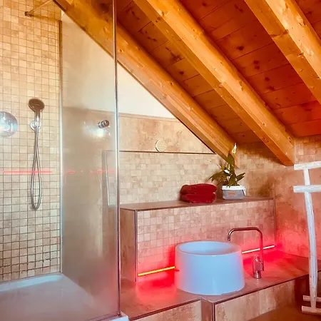La Dolce Im Tiroler-holzhaus * Bad Elster
